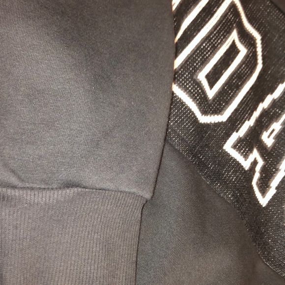 ✨Black Adidas Crewneck✨ - Picture 4 of 5